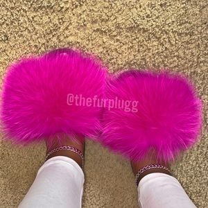 Fur Slides / Brand new (only used to take photos)